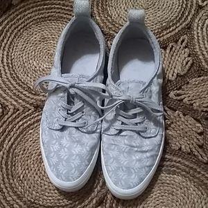 Roxy Gray &White Flower pattern Sneakers